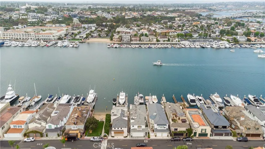 704 Via Lido Nord, Newport Beach, California 92663