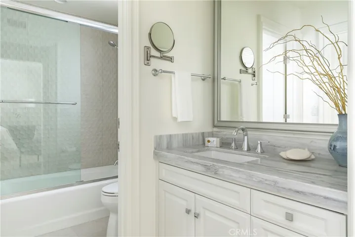 704 Via Lido Nord, Newport Beach, California 92663