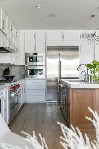 704 Via Lido Nord, Newport Beach, California 92663