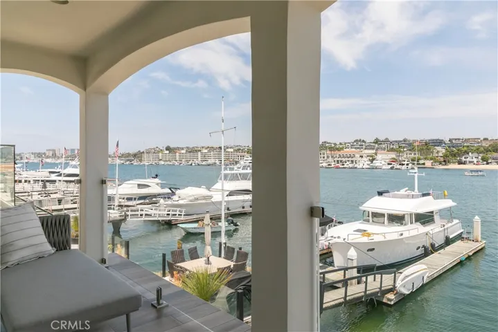 704 Via Lido Nord, Newport Beach, California 92663