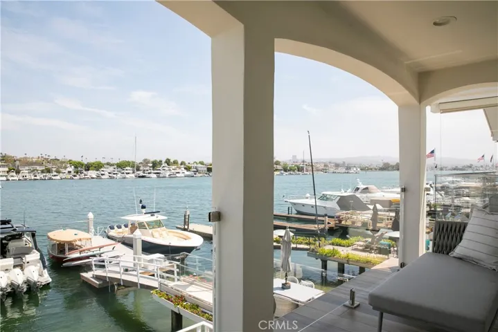 704 Via Lido Nord, Newport Beach, California 92663