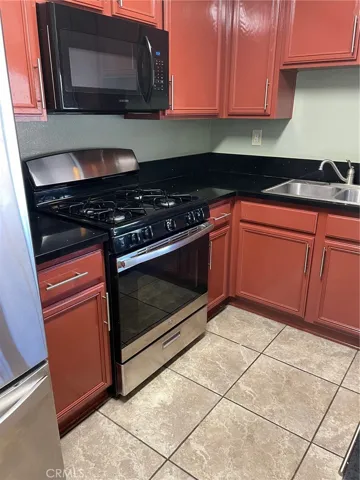 19124 Hamlin Street 1, Reseda, California 91335