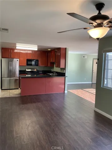 19124 Hamlin Street 1, Reseda, California 91335