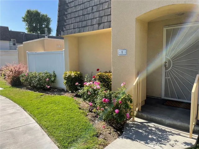 19124 Hamlin Street 1, Reseda, California 91335