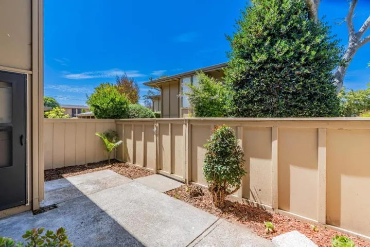 451 Dela Vina Avenue 403, Monterey, California 93940