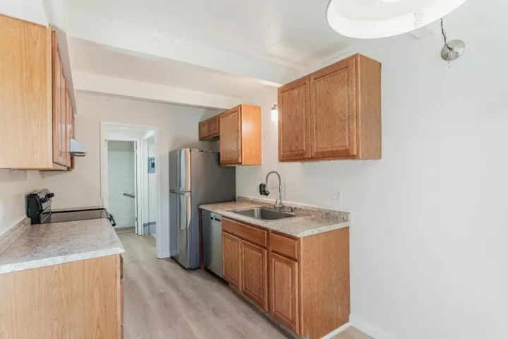 451 Dela Vina Avenue 403, Monterey, California 93940