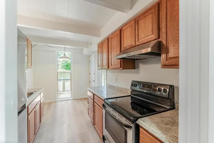 451 Dela Vina Avenue 403, Monterey, California 93940
