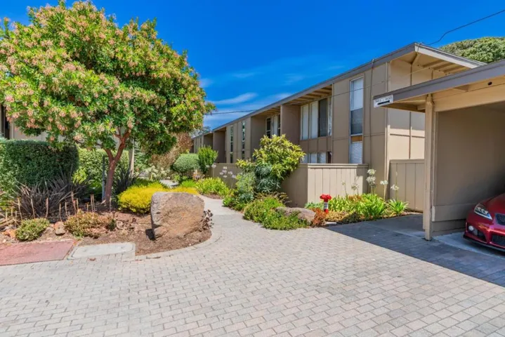 451 Dela Vina Avenue 403, Monterey, California 93940
