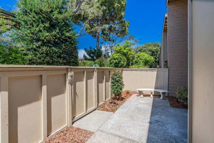 451 Dela Vina Avenue 403, Monterey, California 93940