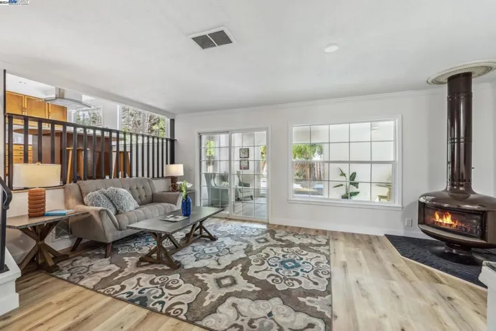 331 Royal Oaks Dr, Vacaville, California 95687