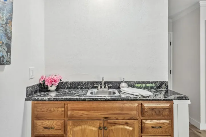 331 Royal Oaks Dr, Vacaville, California 95687