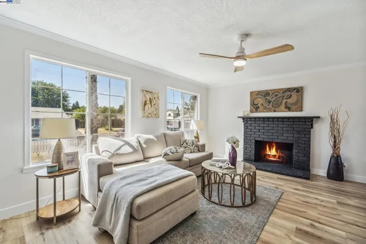 331 Royal Oaks Dr, Vacaville, California 95687