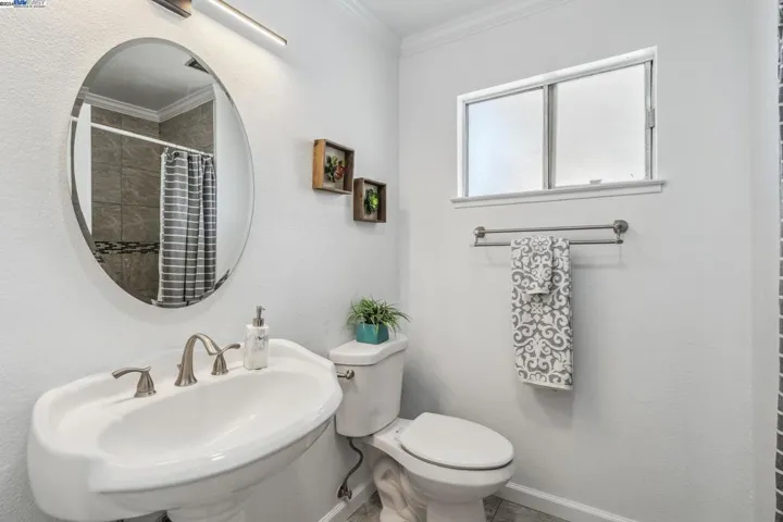 331 Royal Oaks Dr, Vacaville, California 95687