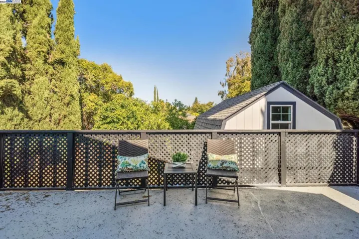 331 Royal Oaks Dr, Vacaville, California 95687