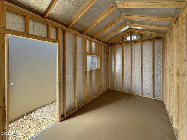 10.3 ShedInside