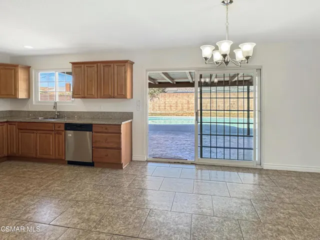 5.9 Dinroom2