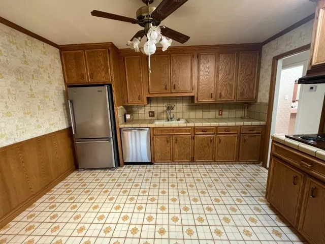 909 5th Avenue, San Bruno, California 94066