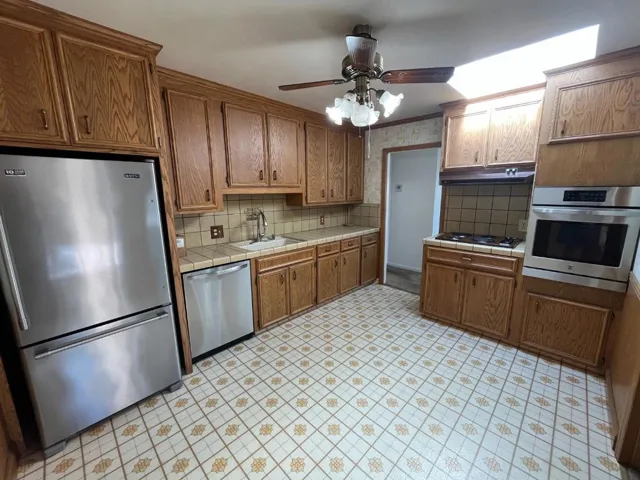 909 5th Avenue, San Bruno, California 94066