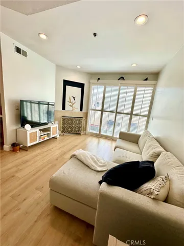 535 Magnolia Avenue 418, Long Beach, California 90802