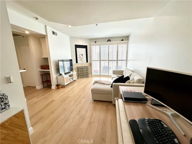 535 Magnolia Avenue 418, Long Beach, California 90802