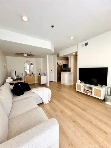 535 Magnolia Avenue 418, Long Beach, California 90802