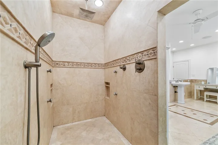 5123 Hedda Street, Lakewood, California 90712