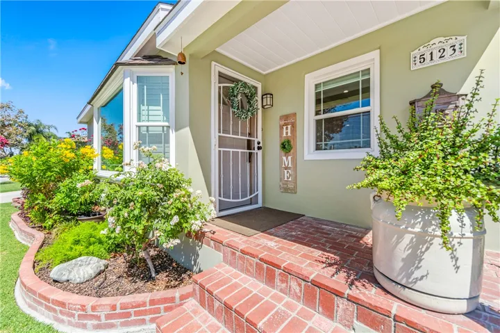 5123 Hedda Street, Lakewood, California 90712