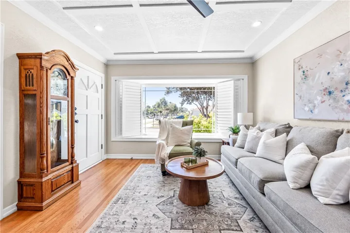 5123 Hedda Street, Lakewood, California 90712