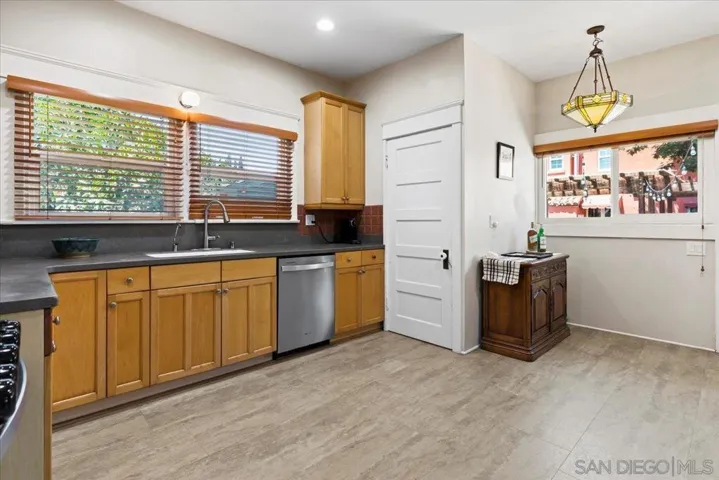 1512 Madison Avenue, San Diego, California 92116