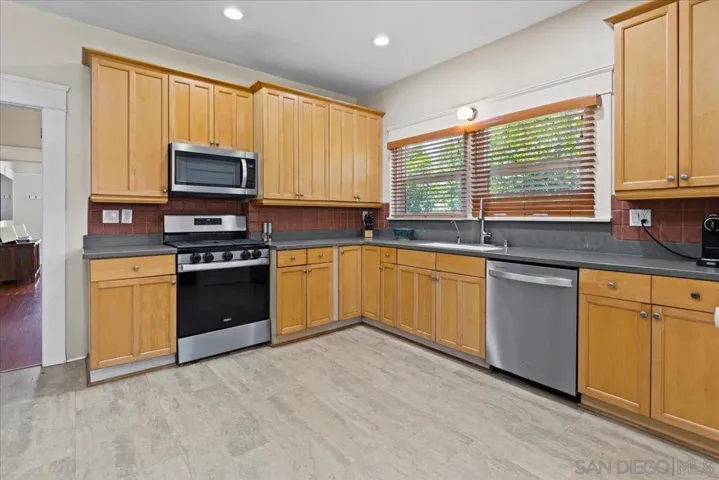 1512 Madison Avenue, San Diego, California 92116