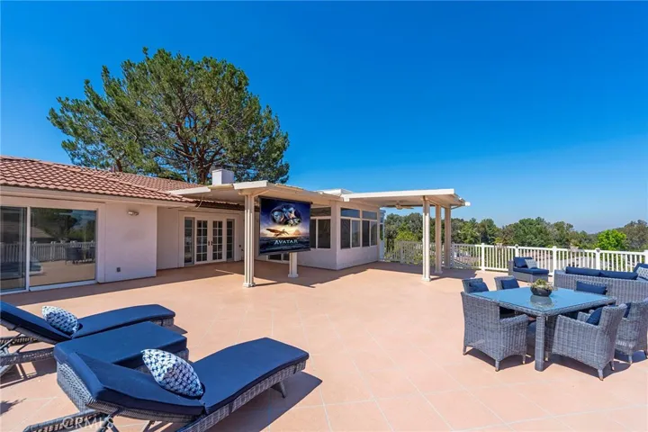 323 S Del Giorgio Road, Anaheim Hills, California 92808