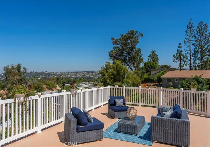 323 S Del Giorgio Road, Anaheim Hills, California 92808