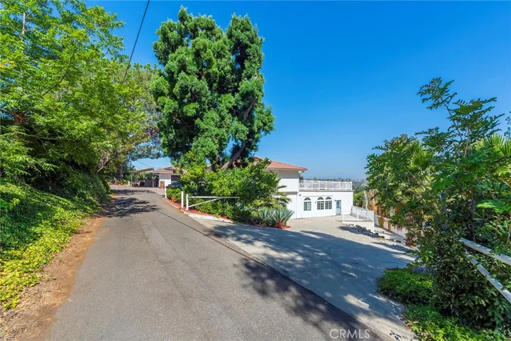 323 S Del Giorgio Road, Anaheim Hills, California 92808