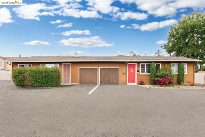 517 Schafer Rd, Hayward, California 94544