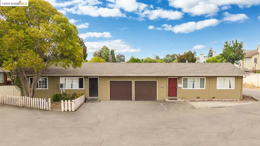 517 Schafer Rd, Hayward, California 94544