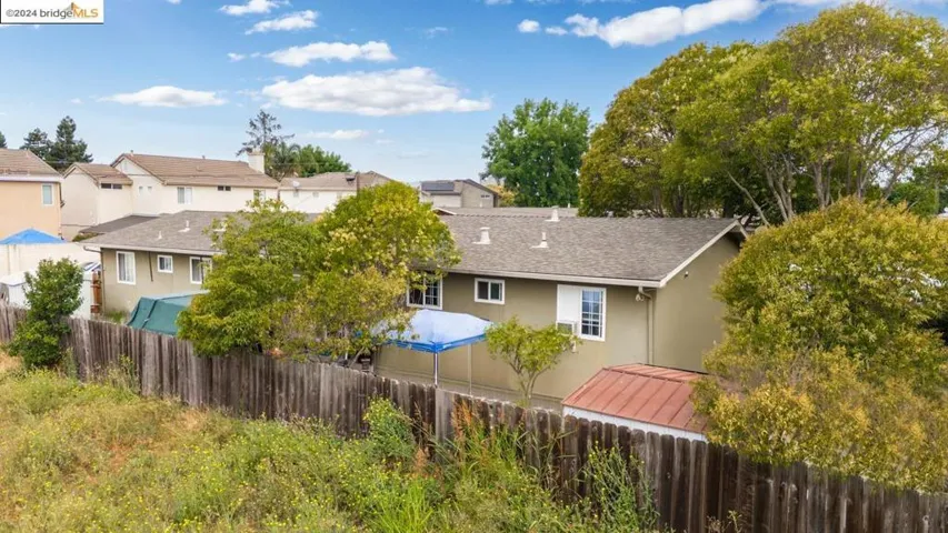 517 Schafer Rd, Hayward, California 94544