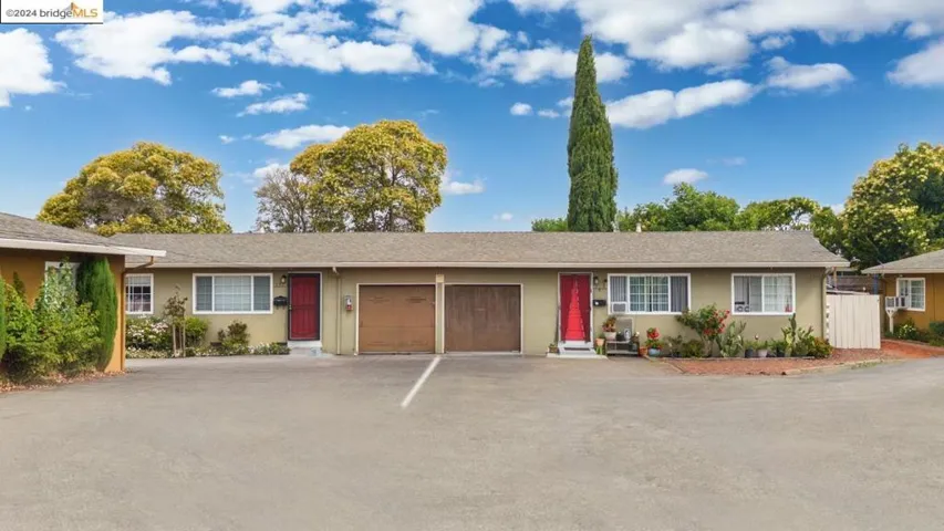 517 Schafer Rd, Hayward, California 94544