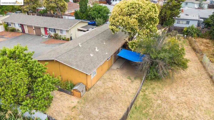 517 Schafer Rd, Hayward, California 94544