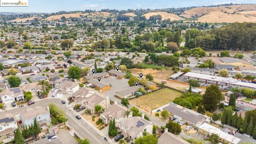 517 Schafer Rd, Hayward, California 94544