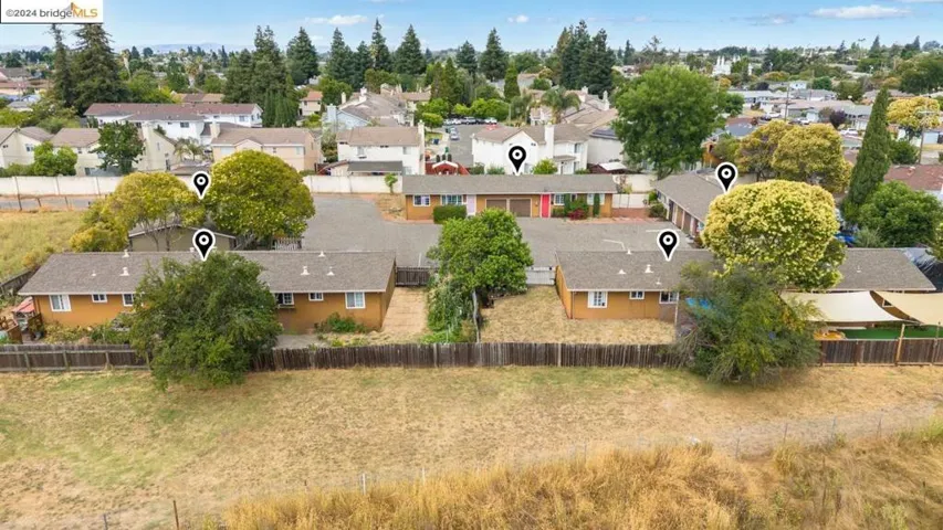 517 Schafer Rd, Hayward, California 94544