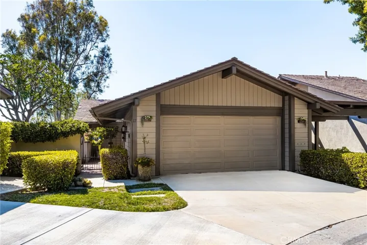 12 Viejo, Irvine, California 92612