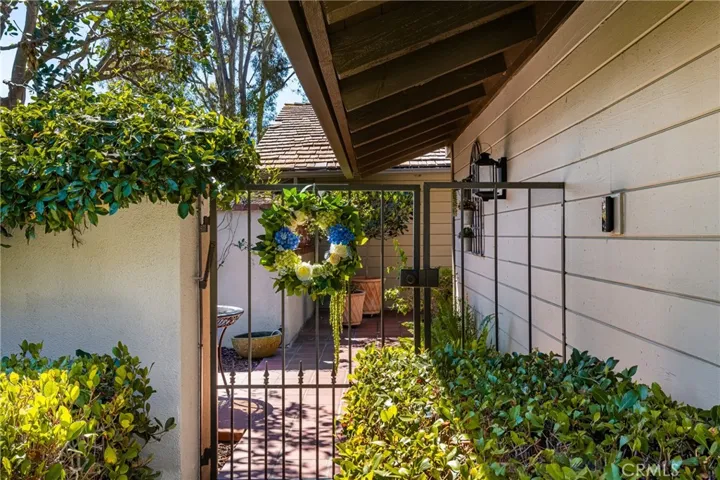 12 Viejo, Irvine, California 92612