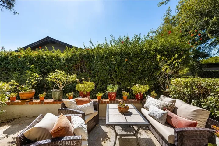 12 Viejo, Irvine, California 92612
