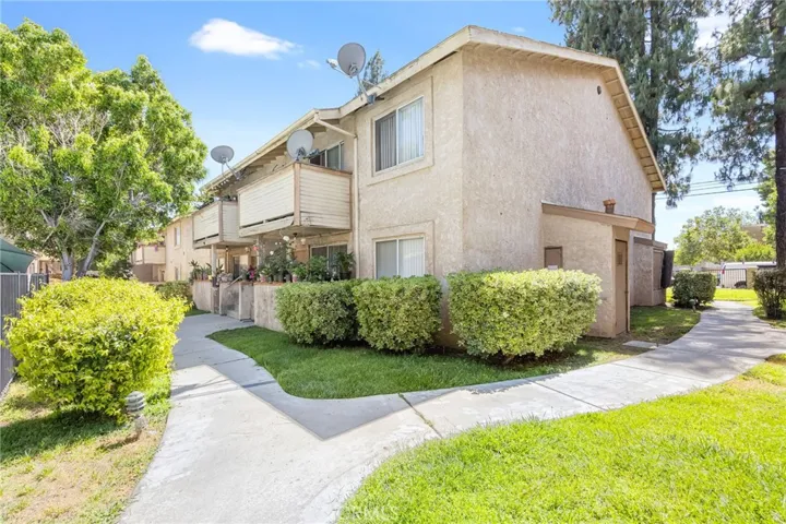 8021 Mango Avenue, Fontana, California 92336