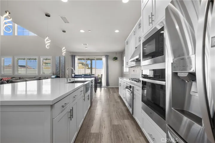 39102 Mondell Pine Avenue, Palmdale, California 93551