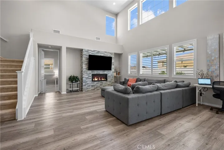 39102 Mondell Pine Avenue, Palmdale, California 93551