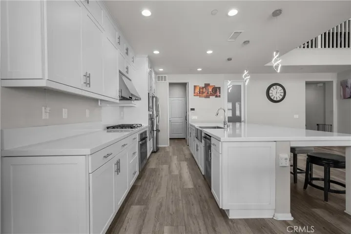 39102 Mondell Pine Avenue, Palmdale, California 93551