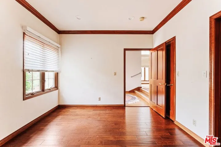 19365 Lemmer Drive, Tarzana, California 91356