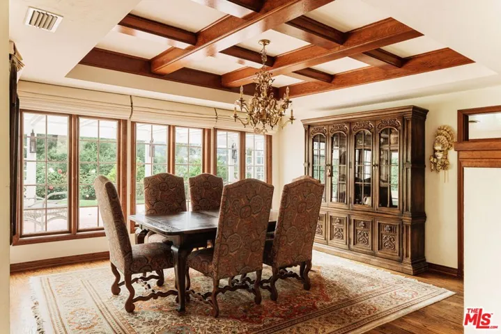 19365 Lemmer Drive, Tarzana, California 91356