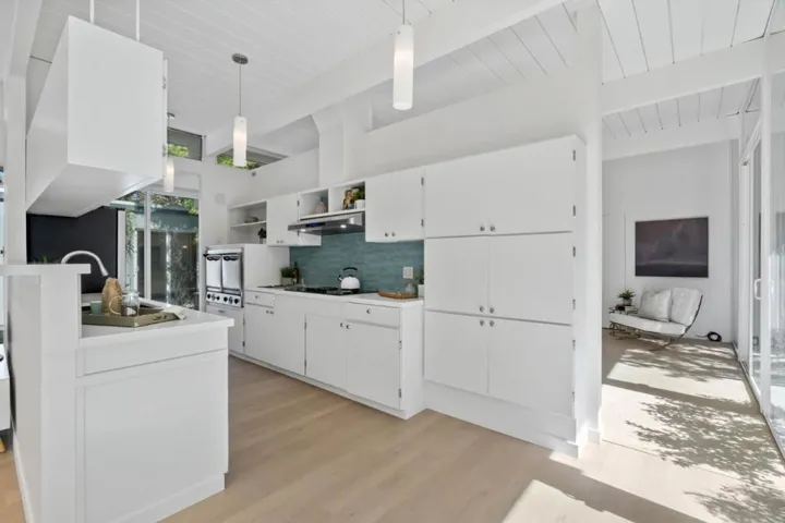 3930 Grove Avenue, Palo Alto, California 94303